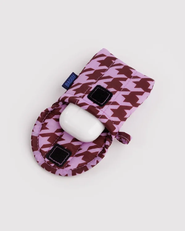 Puffy Earbuds Case - Pink Houndstooth - Material: ripstop-nylon